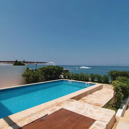 Βίλα Violet & Rosemary Supetar