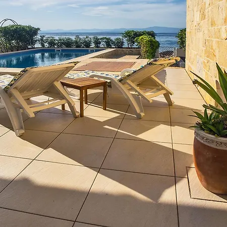 Βίλα Violet & Rosemary *