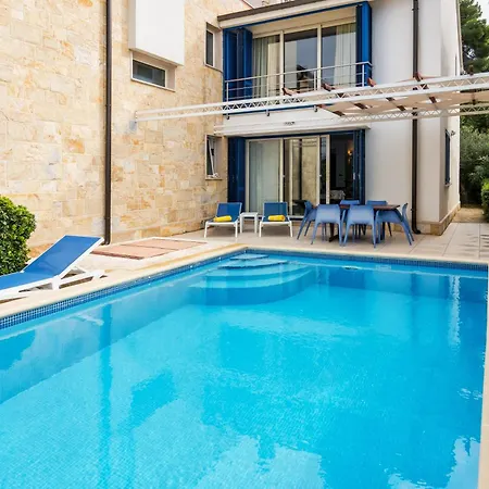 Villa Violet & Rosemary Supetar